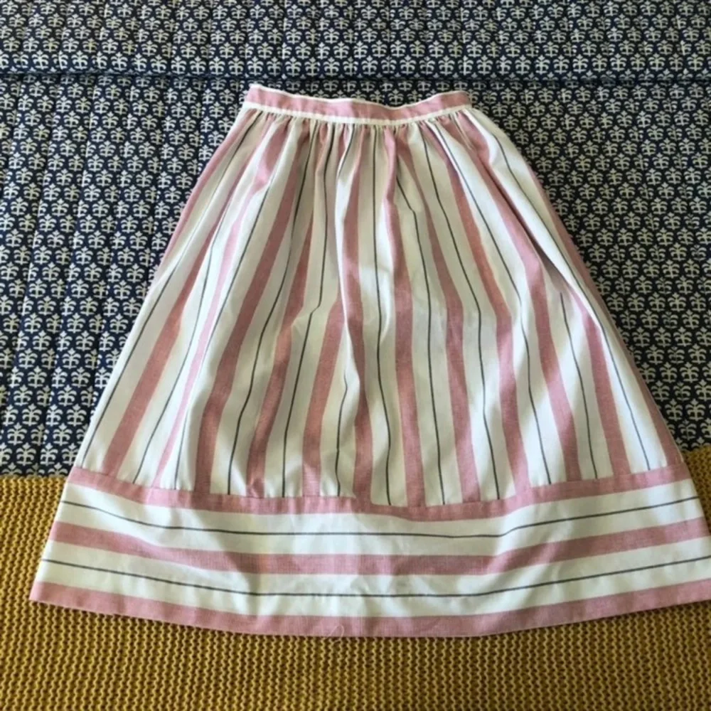 Vintage Retro Skirt - Picture 3 of 8